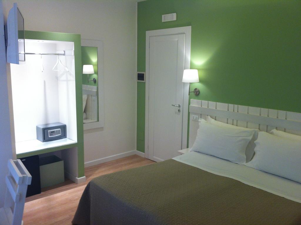 B&B Medinblu Реджо ди Калабрия Стая снимка